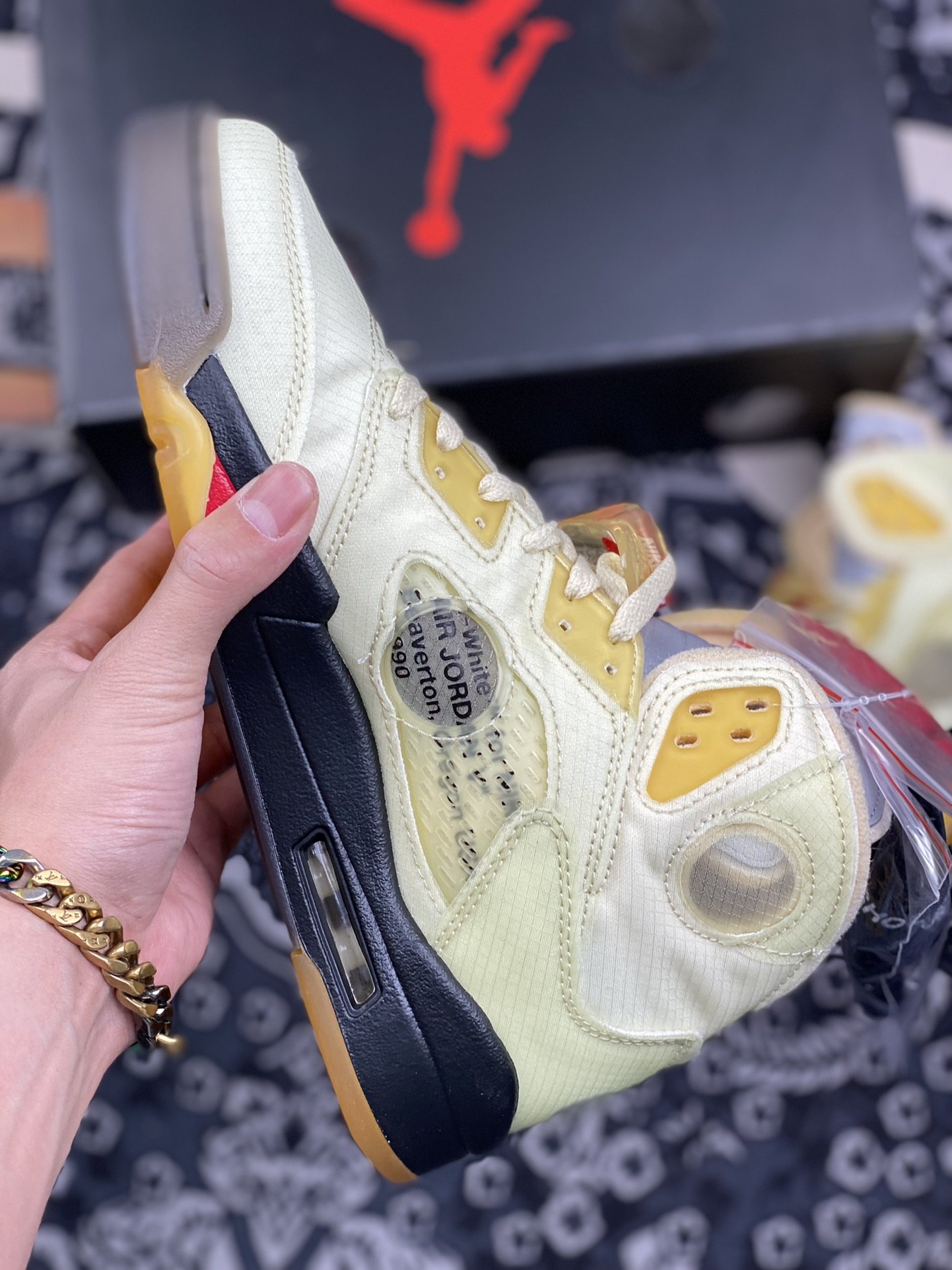 240 Off-White x Air Jordan Retro AJ5 OW联名奶黄蝉翼 DH8565-100