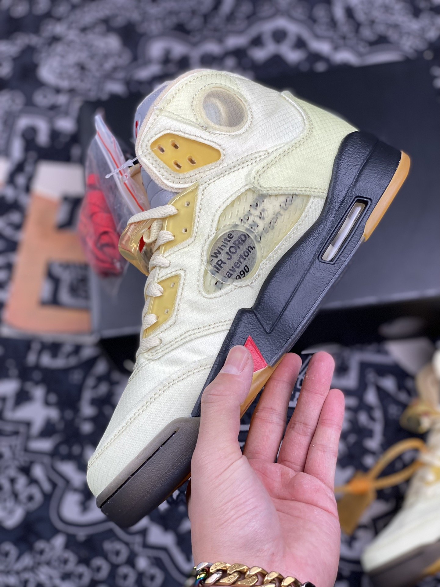 240 Off-White x Air Jordan Retro AJ5 OW联名奶黄蝉翼 DH8565-100