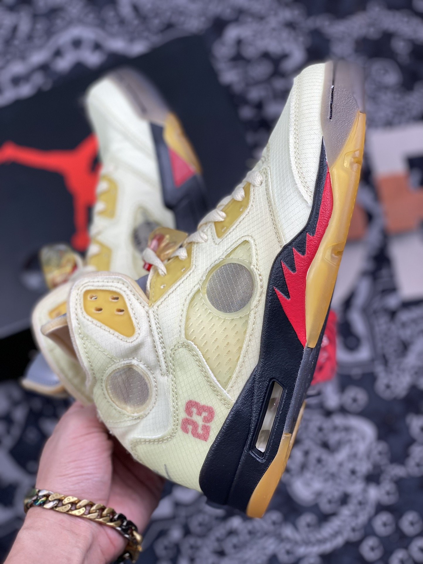 240 Off-White x Air Jordan Retro AJ5 OW联名奶黄蝉翼 DH8565-100