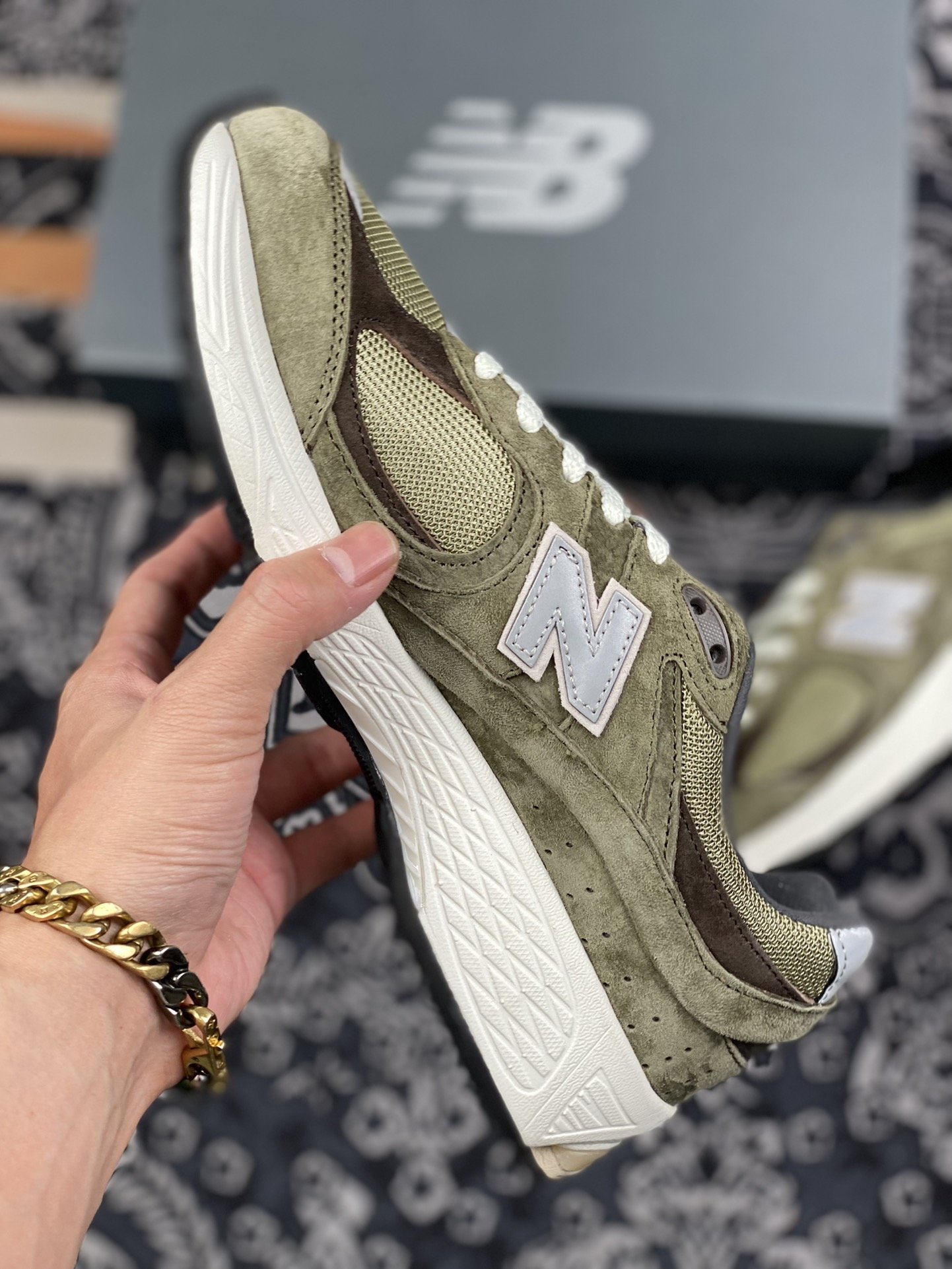 240 New Balance WL2002 复古休闲跑步鞋 M2002RHN