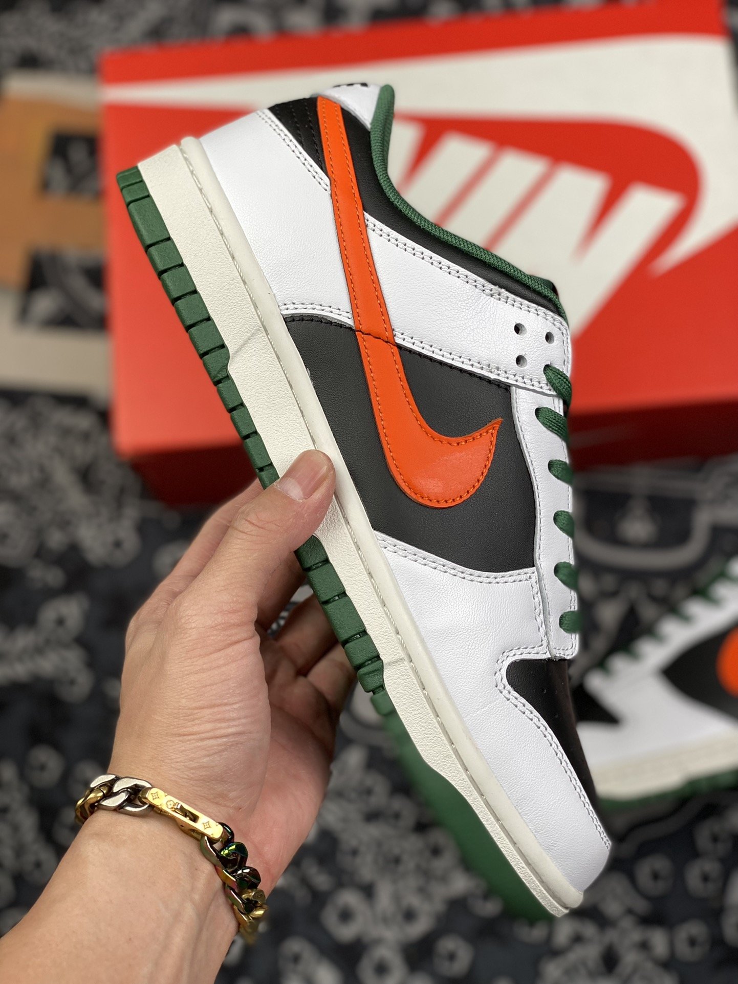 320 纯原批次 Nike Dunk LOW “White/Black/ green”白黑绿 情侣款  DO7412-997