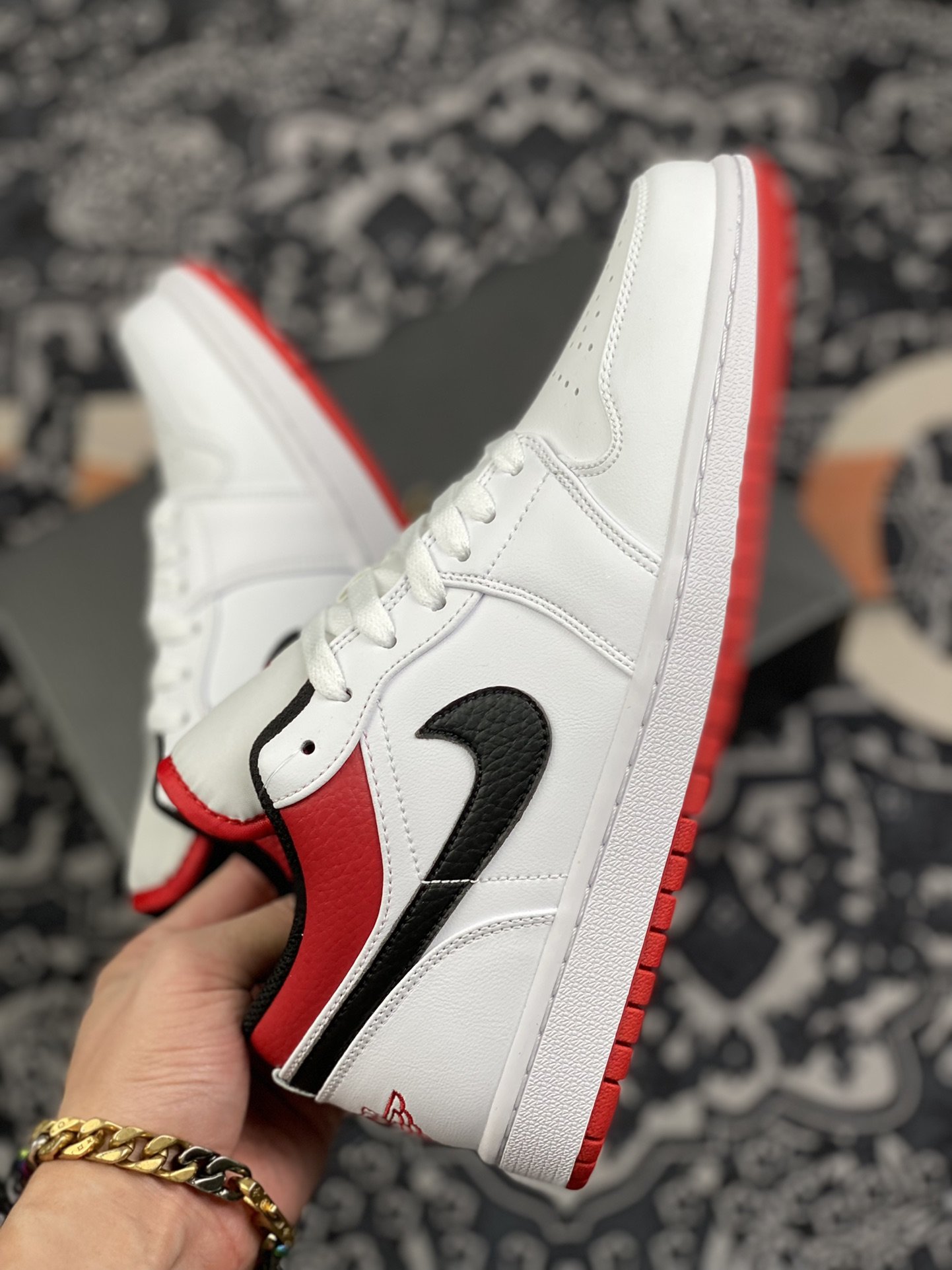 200 Air Jordan1 Low低帮复古篮球鞋 白黑红553558-118