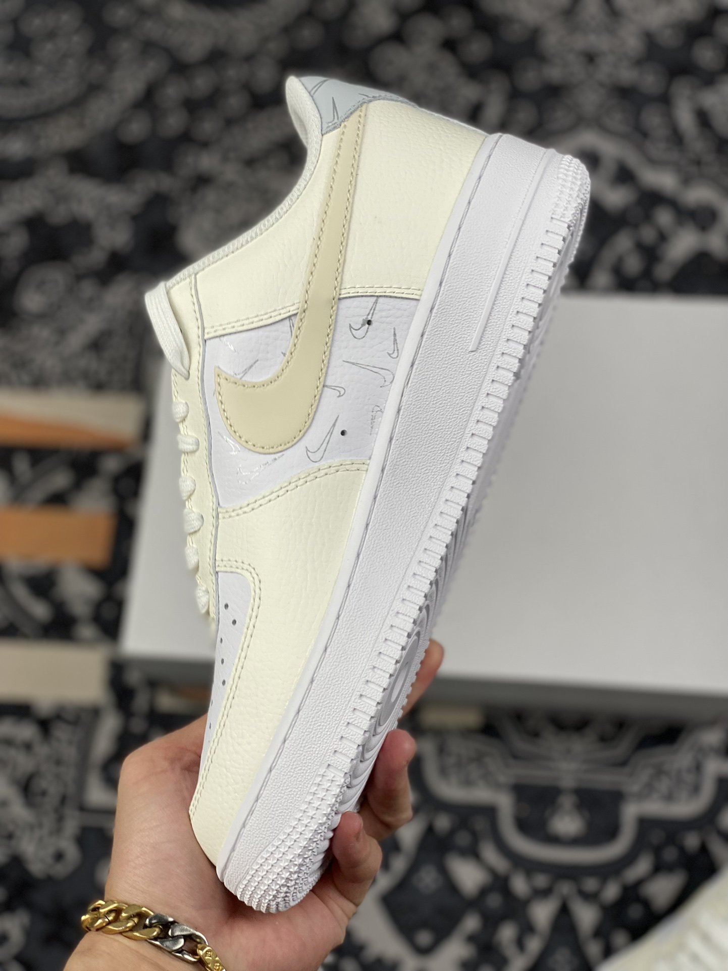 200 Nike Air Force 1 空军一号 白黄 DR7857-100