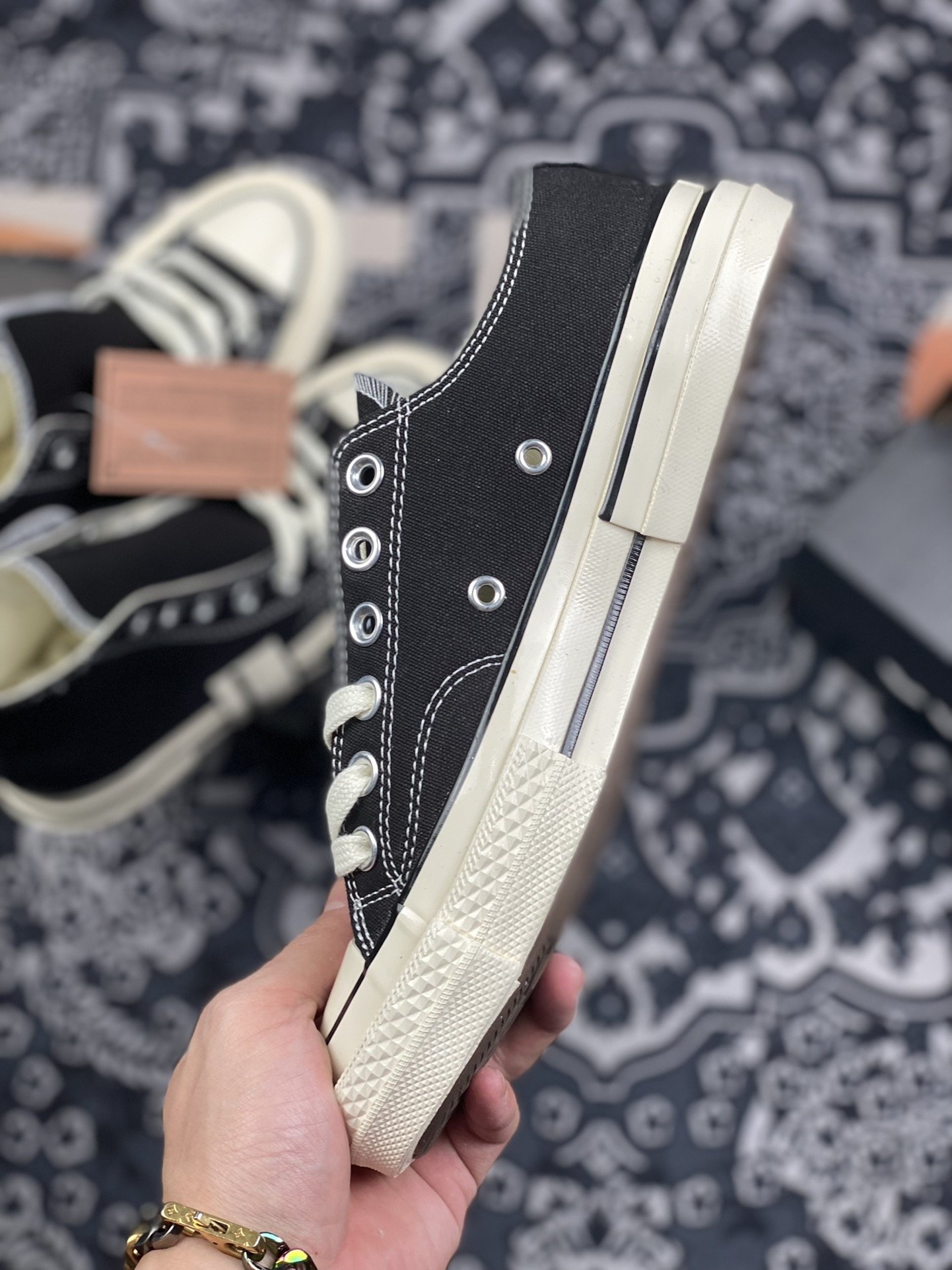 150 converse Chuck 70 鞋款最新 “lf it ain’tbroke,it doesn t need fixing” 致力于将这 Chuck 70 鞋款A02113C