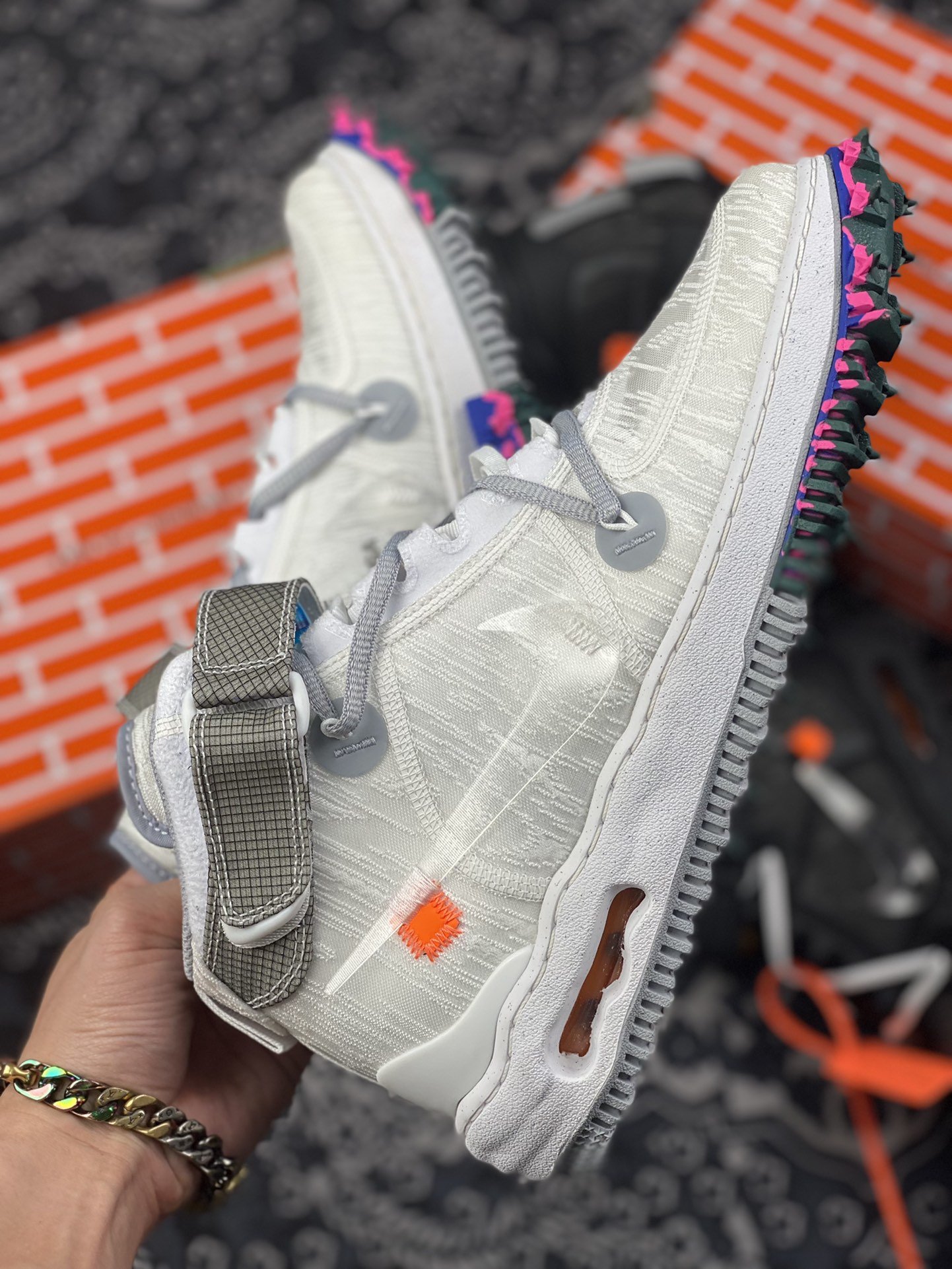 600 OFF-WHITE X AIR FORCE 1 Mid 白灰解构 DO6290-100