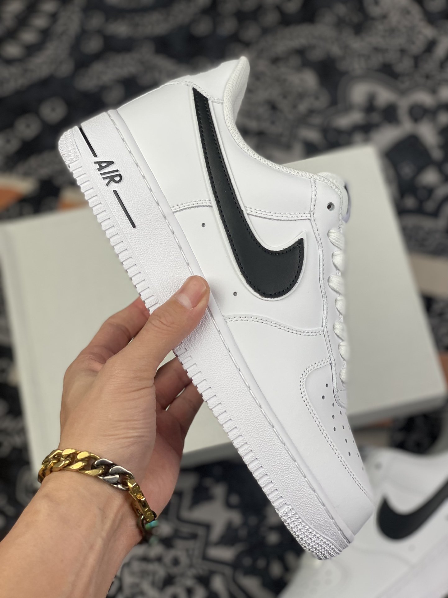 200 Nike Air Force 1 Low 白黑勾 空军一号低帮运动休闲板鞋 AO2423-101