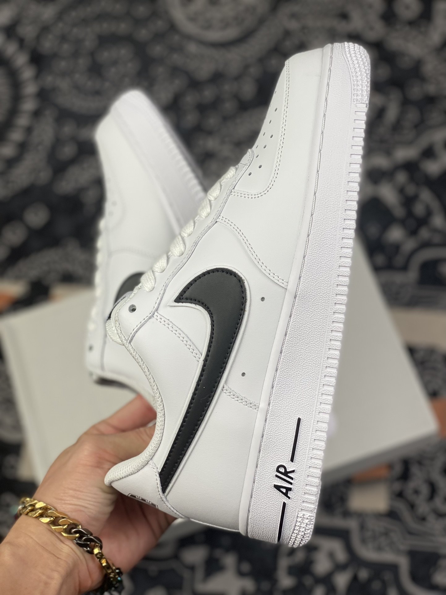 200 Nike Air Force 1 Low 白黑勾 空军一号低帮运动休闲板鞋 AO2423-101