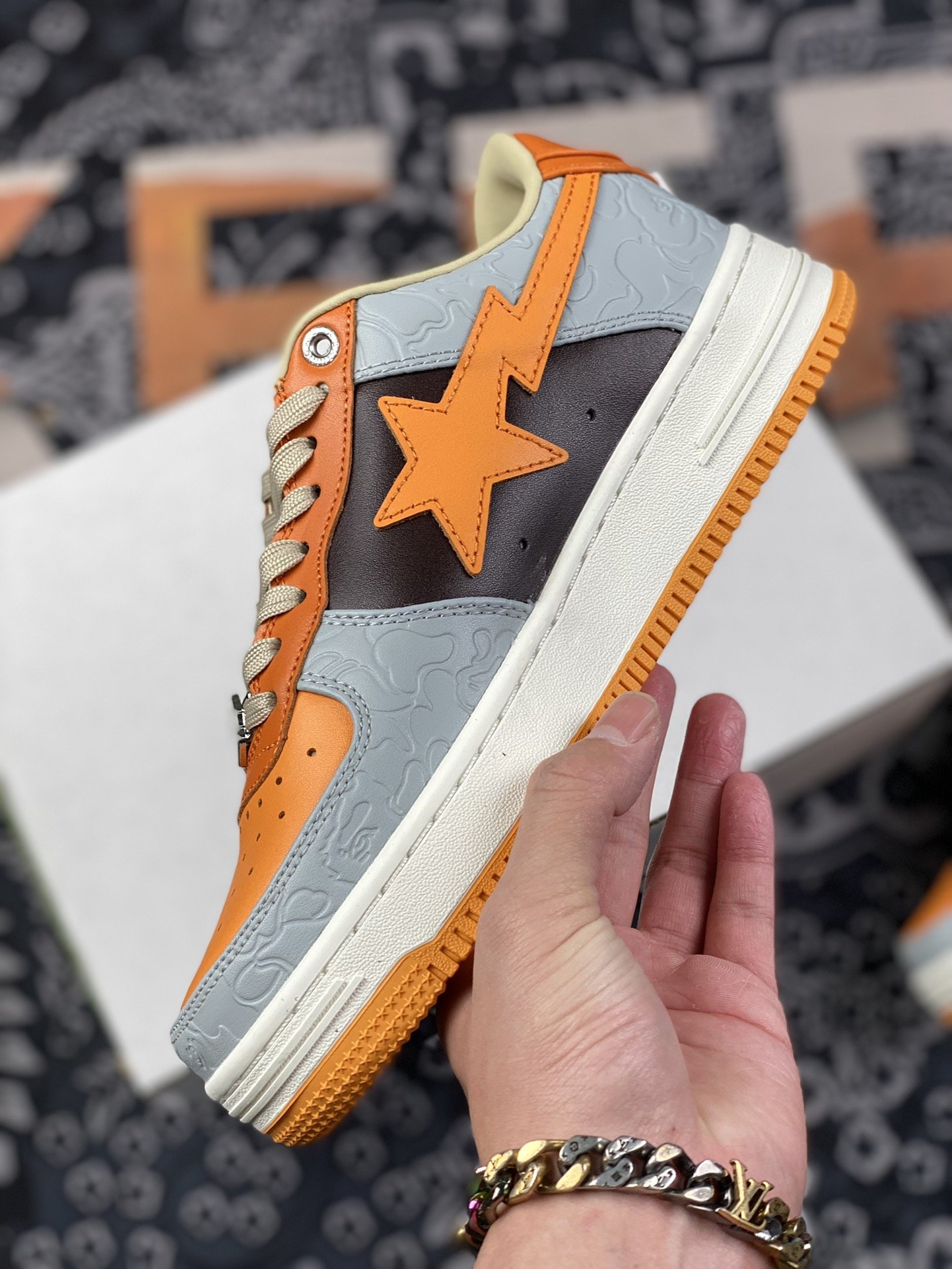 380 潮流教父nigo品牌 王源同款 Bape Sta “Tokyo” 灰橘棕 OZXSH191002MH