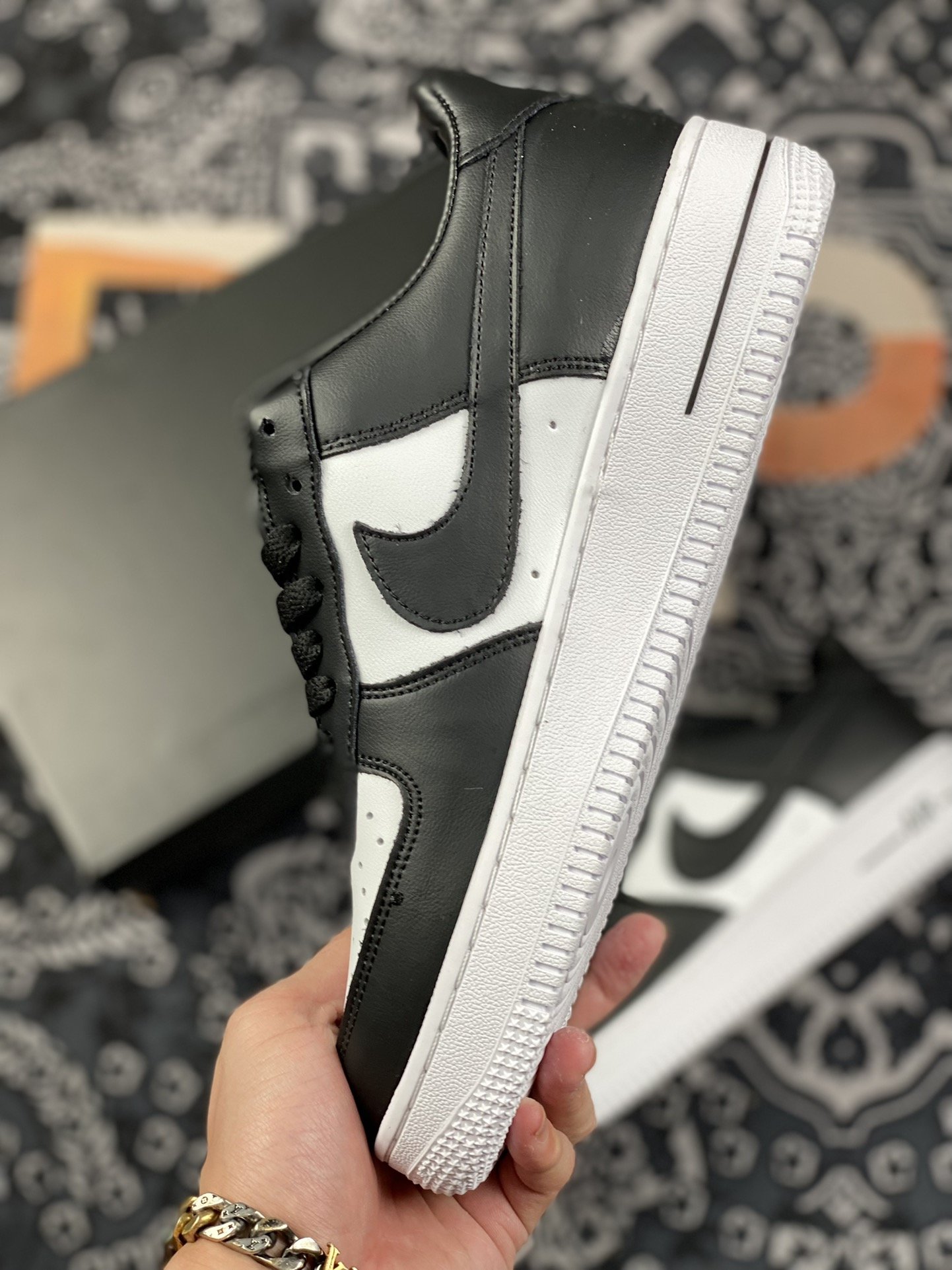 200 Air Force 1 ’07 Low 黑白 AQ4134-100