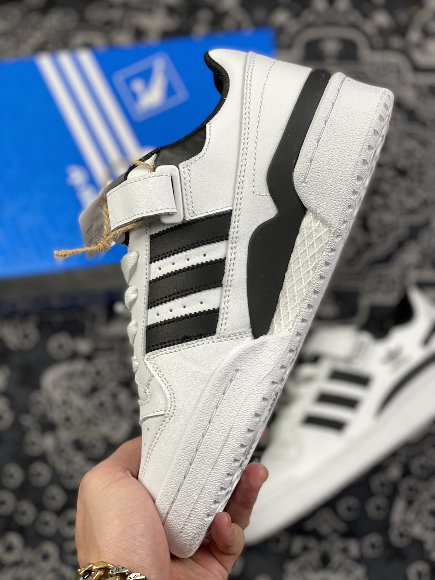 240 adidas Forum 84 Low 低帮百搭潮流休闲运动板鞋 GX1018