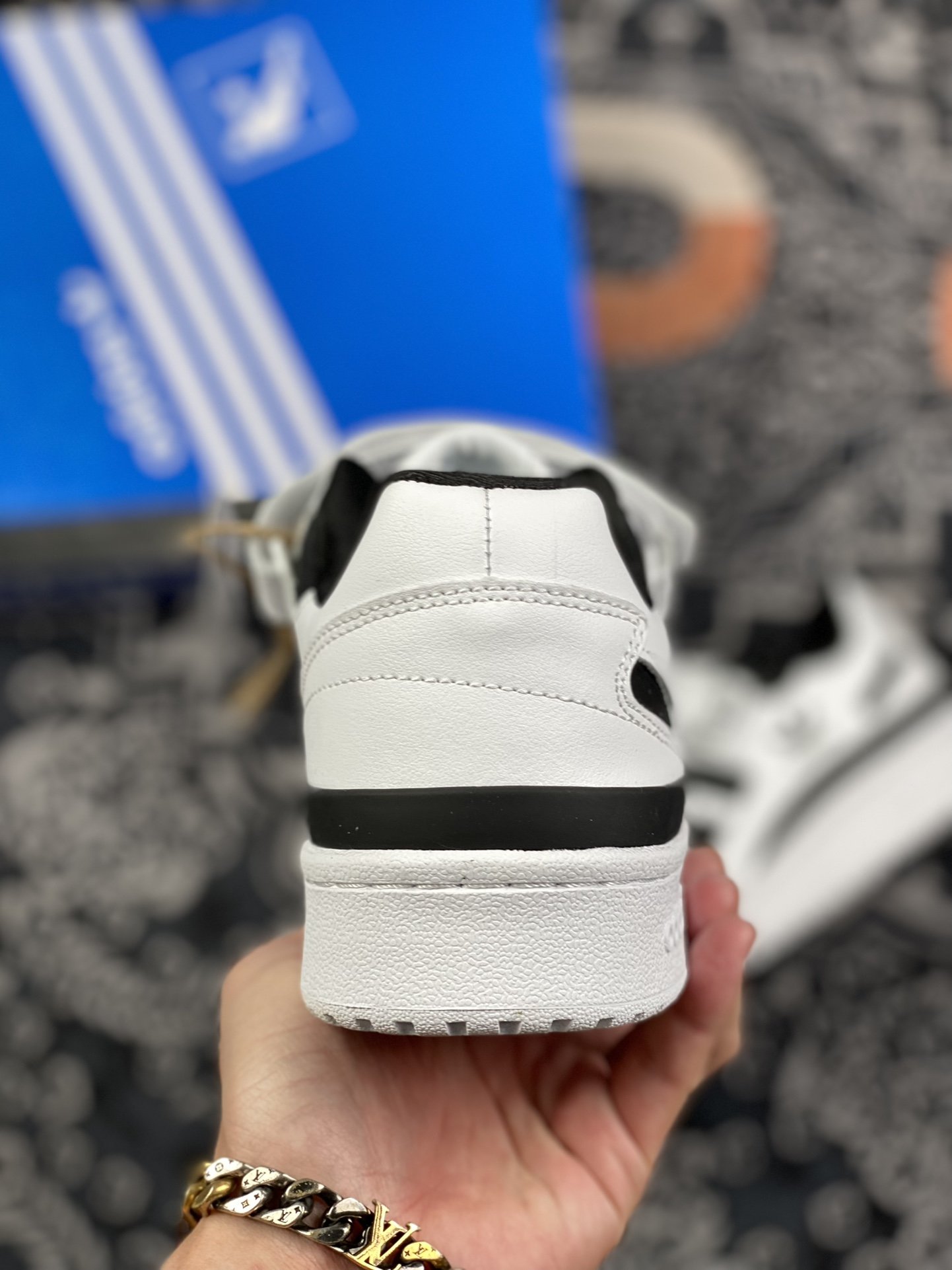 240 adidas Forum 84 Low 低帮百搭潮流休闲运动板鞋 GX1018