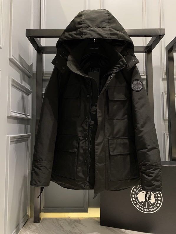 黑色 Canada Goose Maitland 系列 黑标 多口袋连帽羽绒服