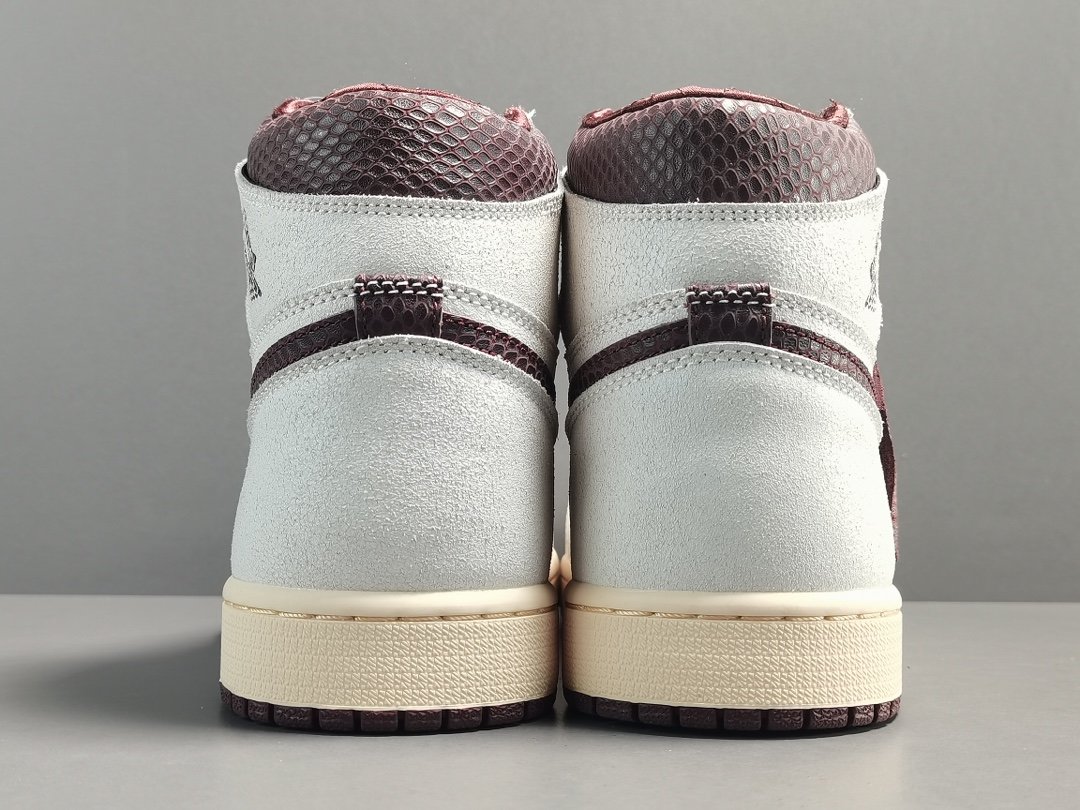 灰棕 蛇纹 A Ma Maniere x Air Jordan 1 Retro High OG SP＂sail and Burgundy＂复古修闲篮球鞋  DO7097-100