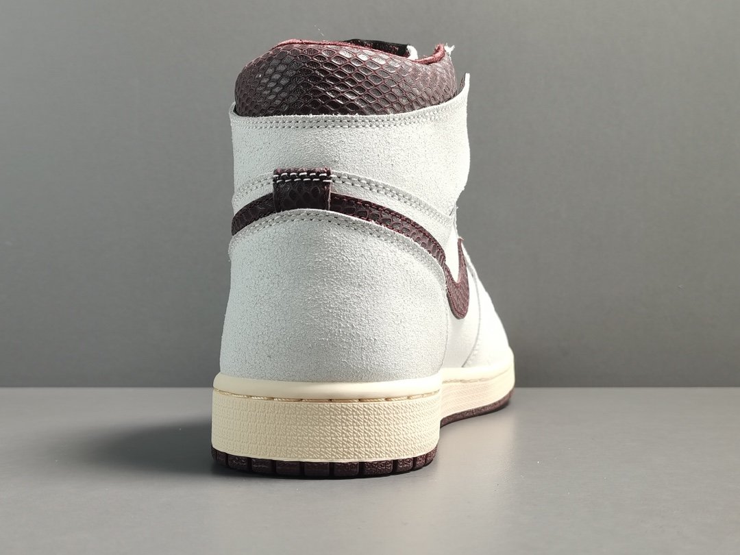 灰棕 蛇纹 A Ma Maniere x Air Jordan 1 Retro High OG SP＂sail and Burgundy＂复古修闲篮球鞋  DO7097-100