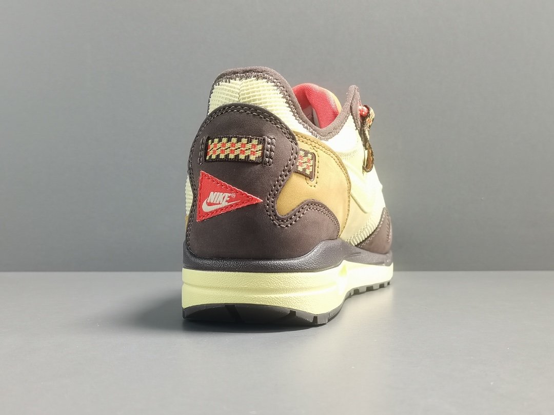 卡其棕 倒钩 Travis Scott X Nike Air Max 1 ＂BaroqueBrown＂复古休闲跑步鞋 DO9392-200 尺码：36-48（含半码) X博士】开发指导，釆用99厂材质，二维码标，供货稳定。