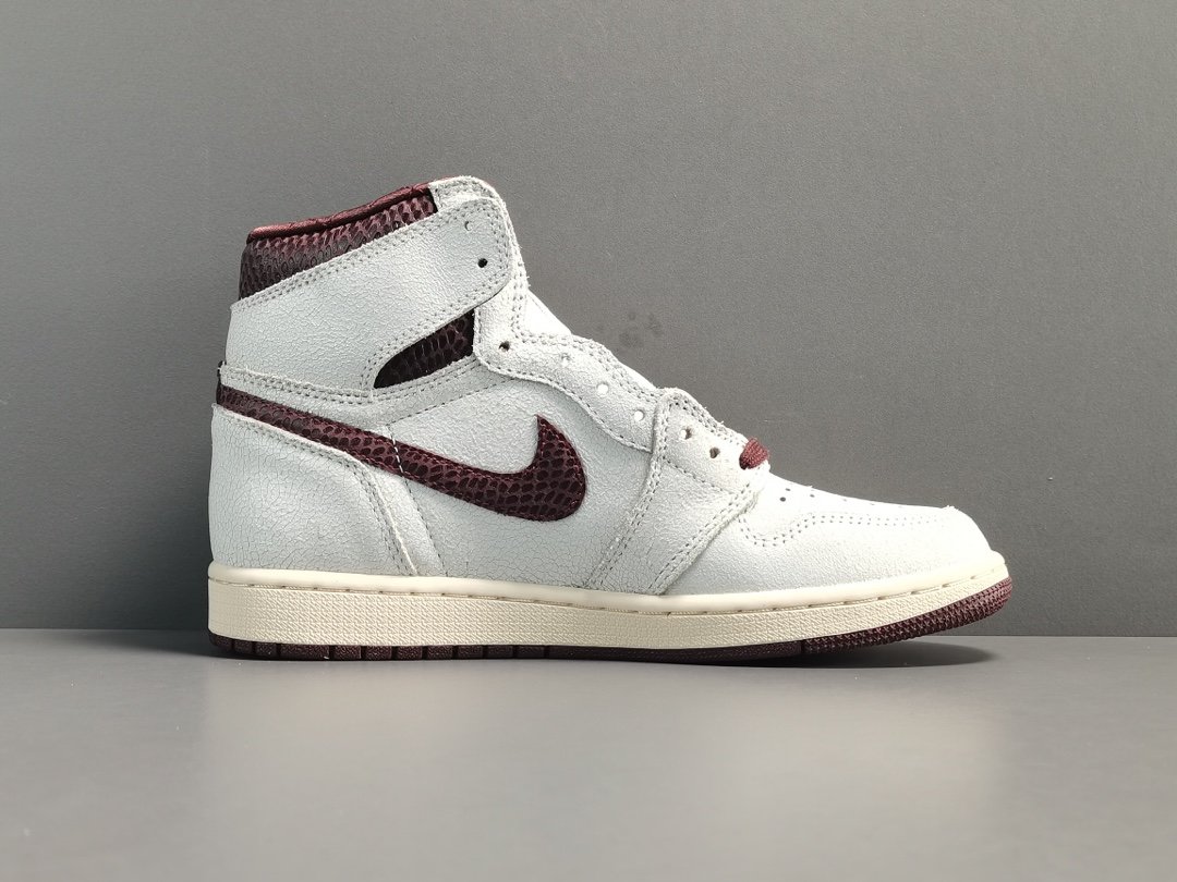 灰棕 蛇纹 A Ma Mainers x Air Jordan 1 Retro High OG SP＂Sail and Burgundy＂复古休闲篮球鞋  DO7097-100