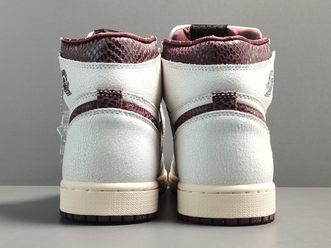 灰棕 蛇纹 A Ma Mainers x Air Jordan 1 Retro High OG SP＂Sail and Burgundy＂复古休闲篮球鞋  DO7097-100