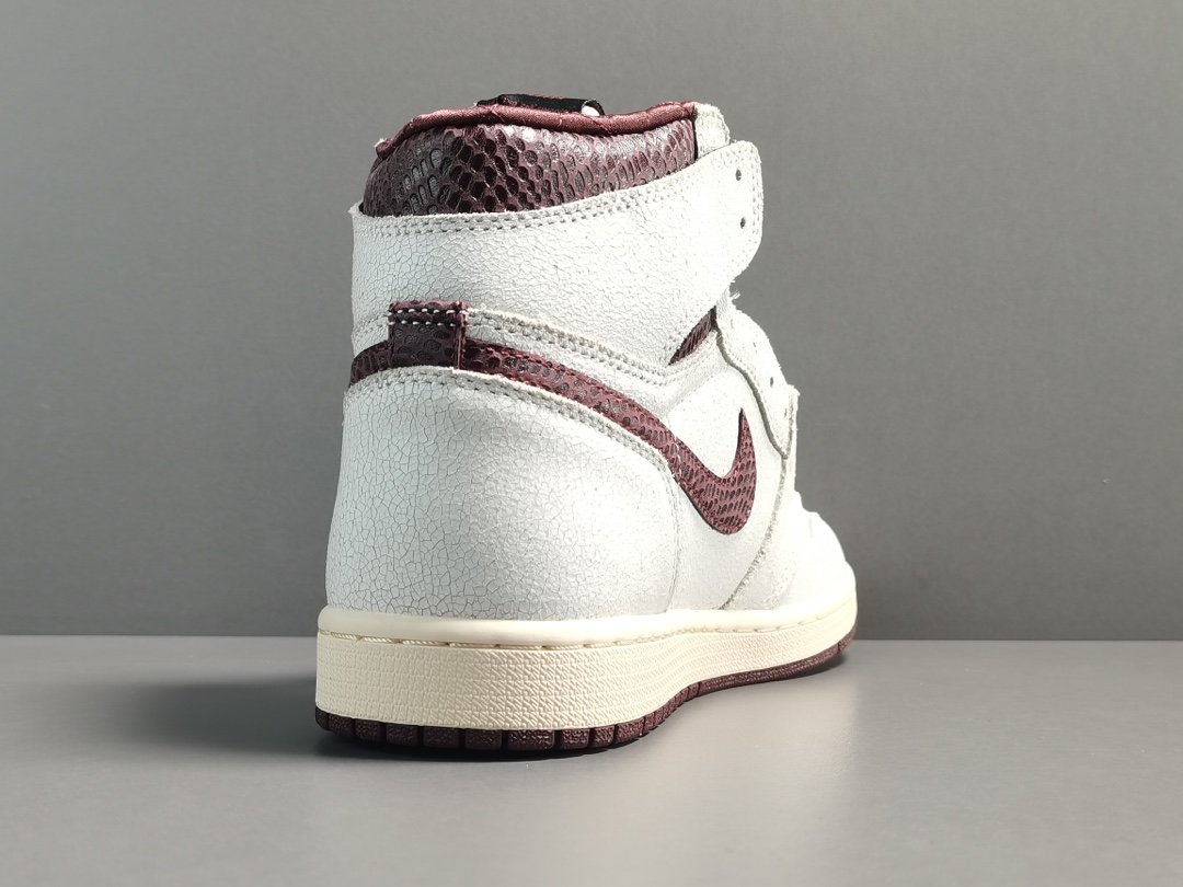 灰棕 蛇纹 A Ma Mainers x Air Jordan 1 Retro High OG SP＂Sail and Burgundy＂复古休闲篮球鞋  DO7097-100