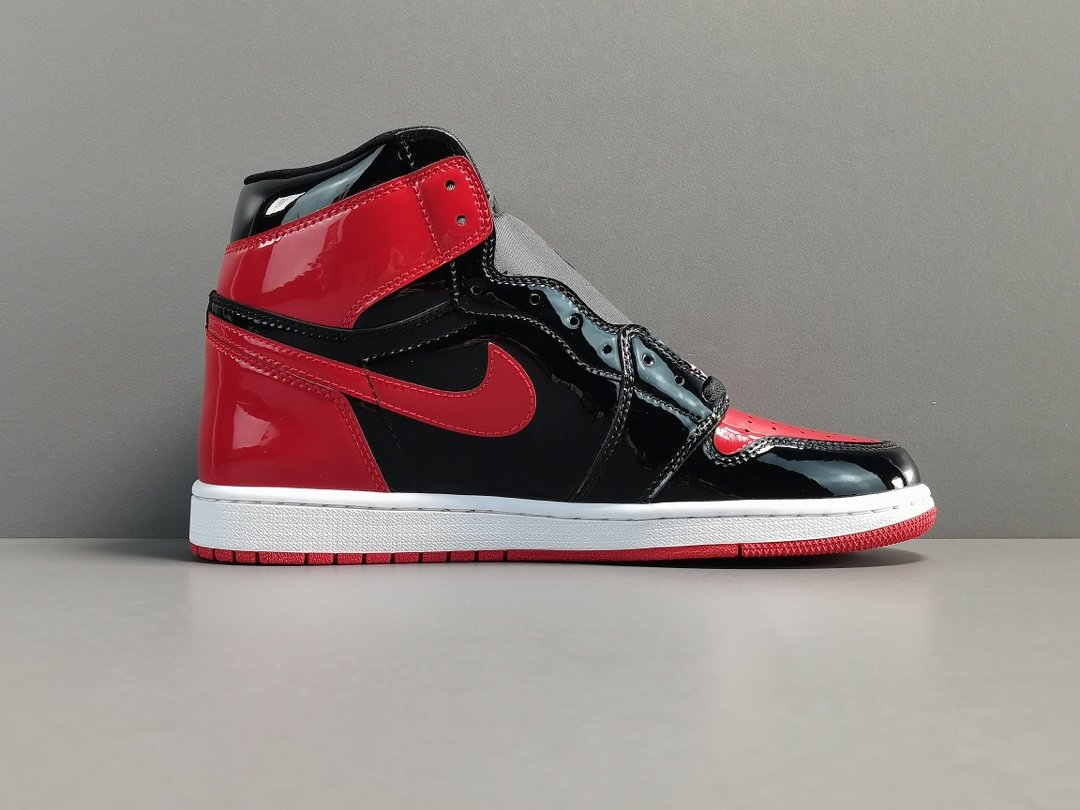 黑红 禁穿 漆皮 Air Jordan 1 High OG＂Bred Patent＂高帮复古篮球鞋 555088-063