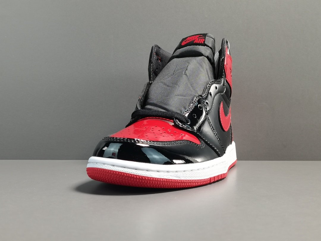 黑红 禁穿 漆皮 Air Jordan 1 High OG＂Bred Patent＂高帮复古篮球鞋 555088-063