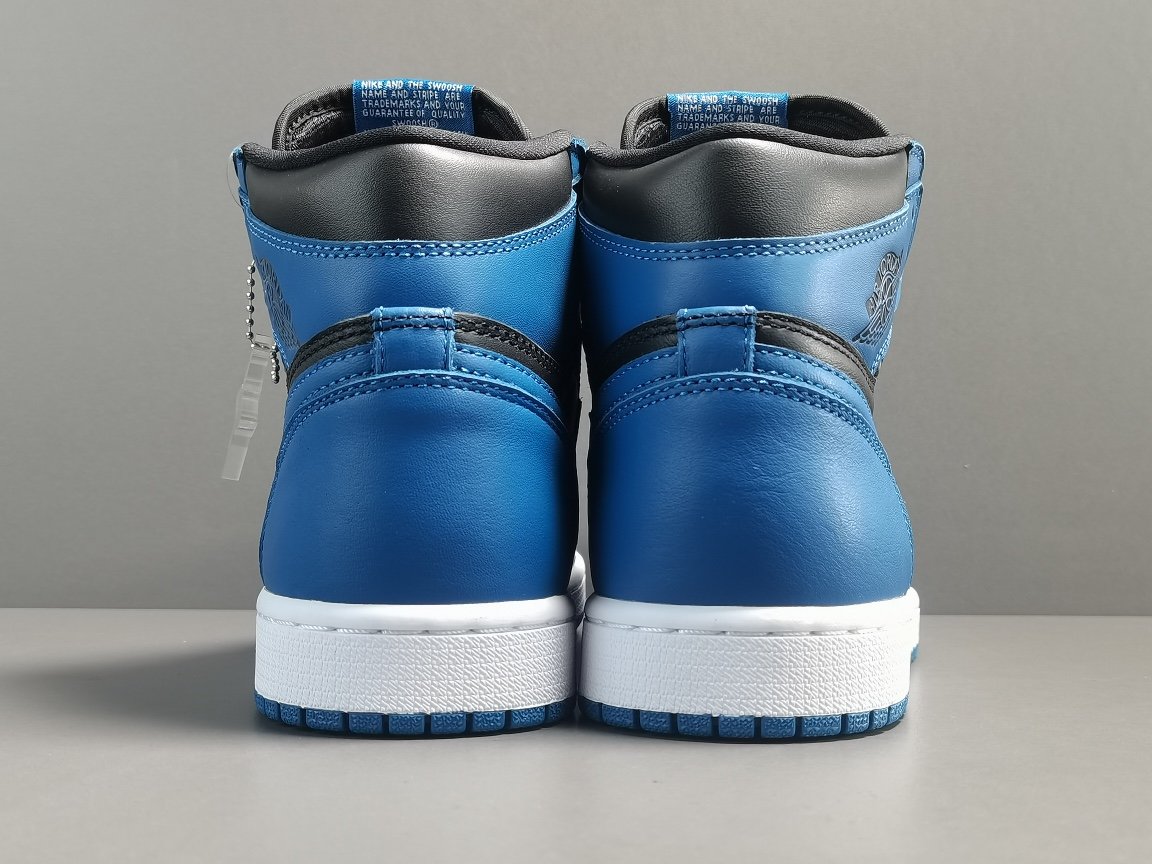 Air Jordan 1 Retro High OG ＂Dark Marina Blue＂555088-404