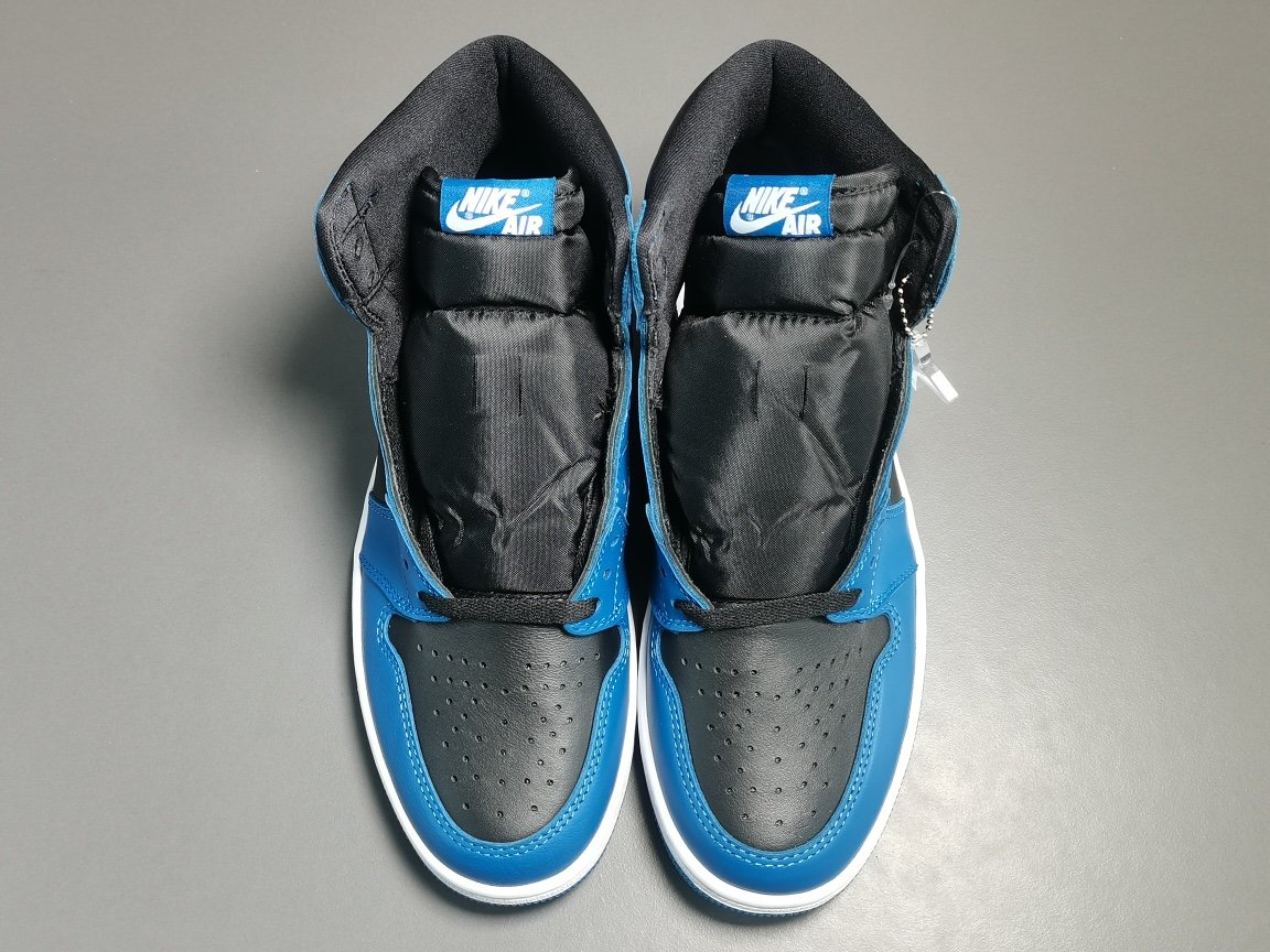 Air Jordan 1 Retro High OG ＂Dark Marina Blue＂555088-404