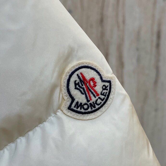 白色 陈乔恩同款 Moncler Moka 蒙口 经典银狐皮草帽中长款连帽羽绒服外套