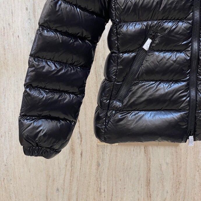 黑色 王菲同款 Moncler Bady 蒙口 中性平纹标志连帽立领羽绒服