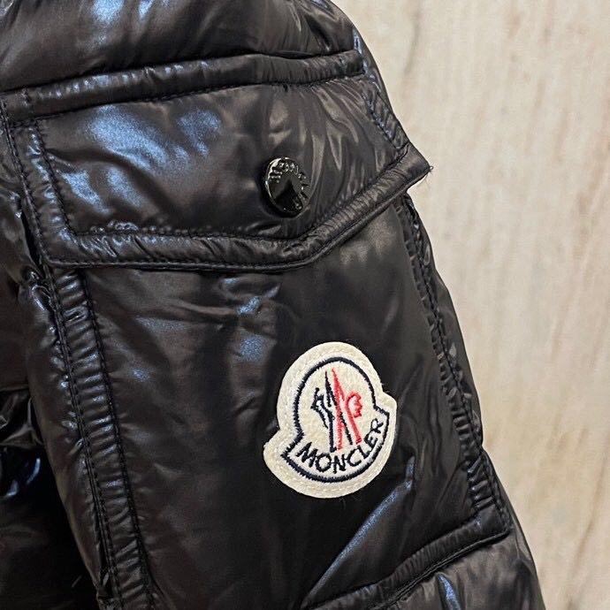 黑色 王菲同款 Moncler Bady 蒙口 中性平纹标志连帽立领羽绒服