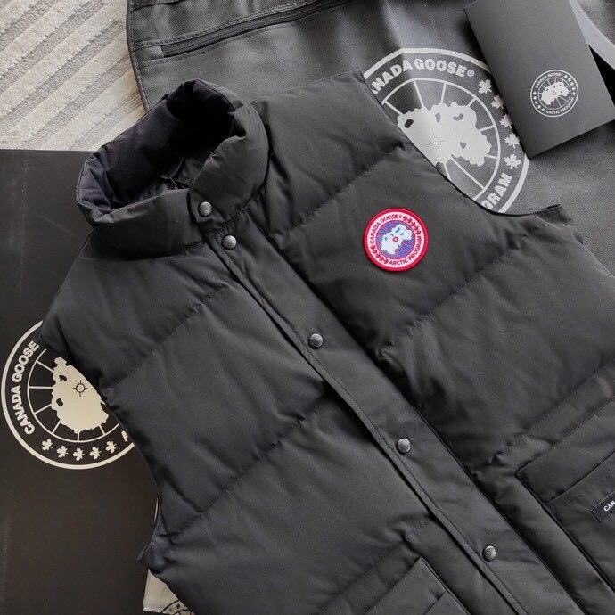 黑色 Canada Goose Log徽标男款羽绒马甲