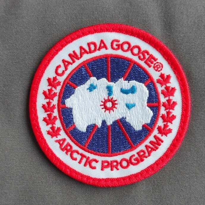 灰色 Canada Goose Log徽标男款羽绒马甲