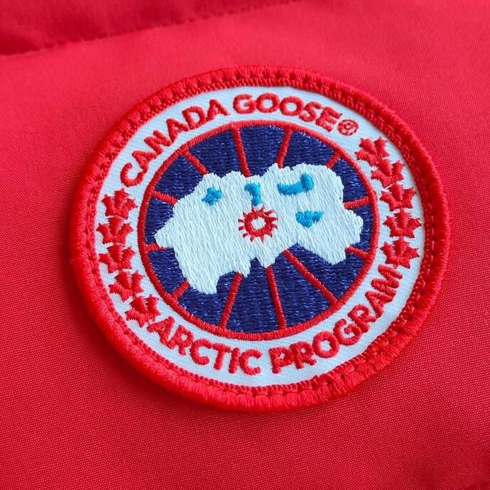 红色 Canada Goose Freestyle 加拿大鹅 女款羽绒马甲