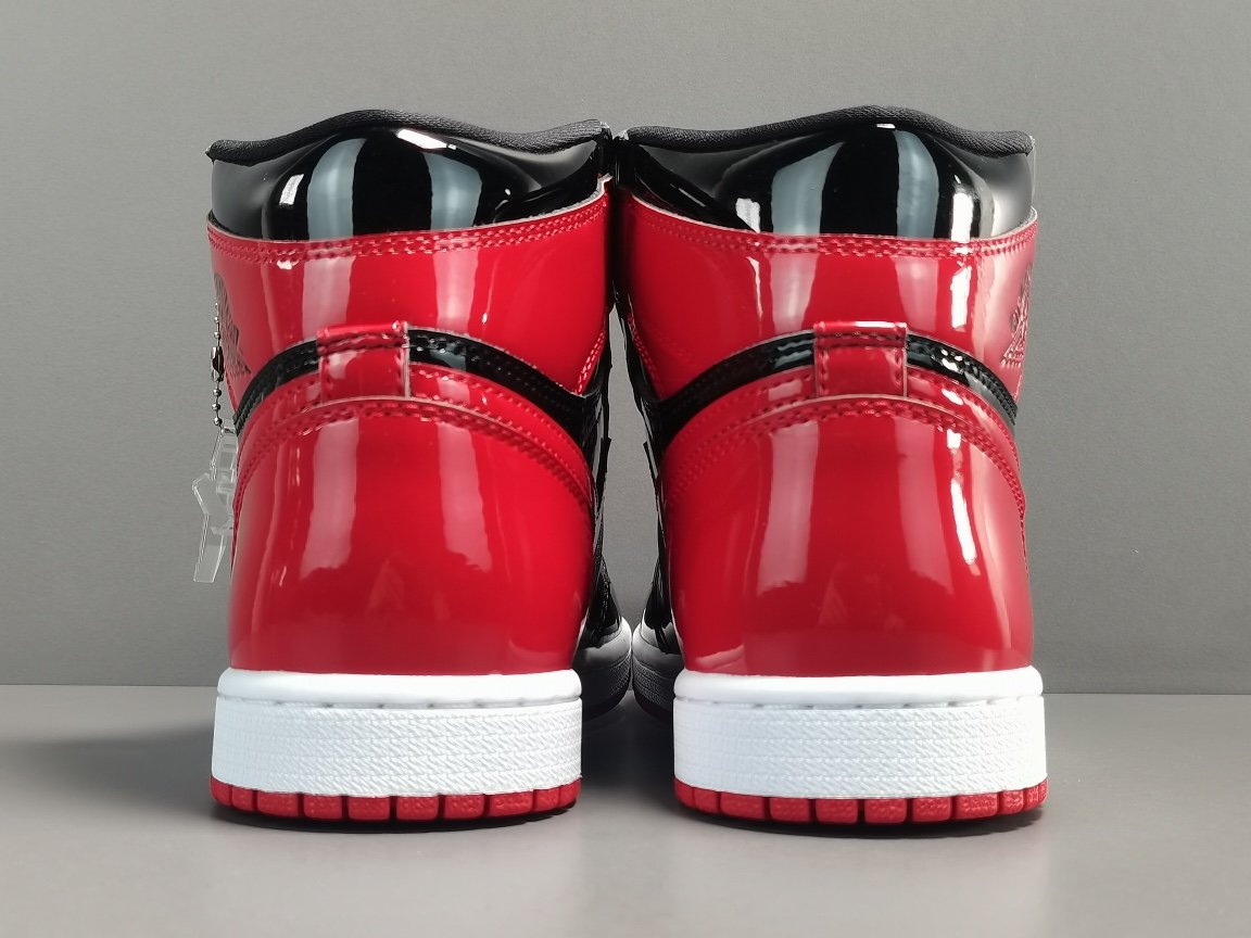 黑红 Air Jordan 1 High OG＂Bred Patent＂ 555088-063