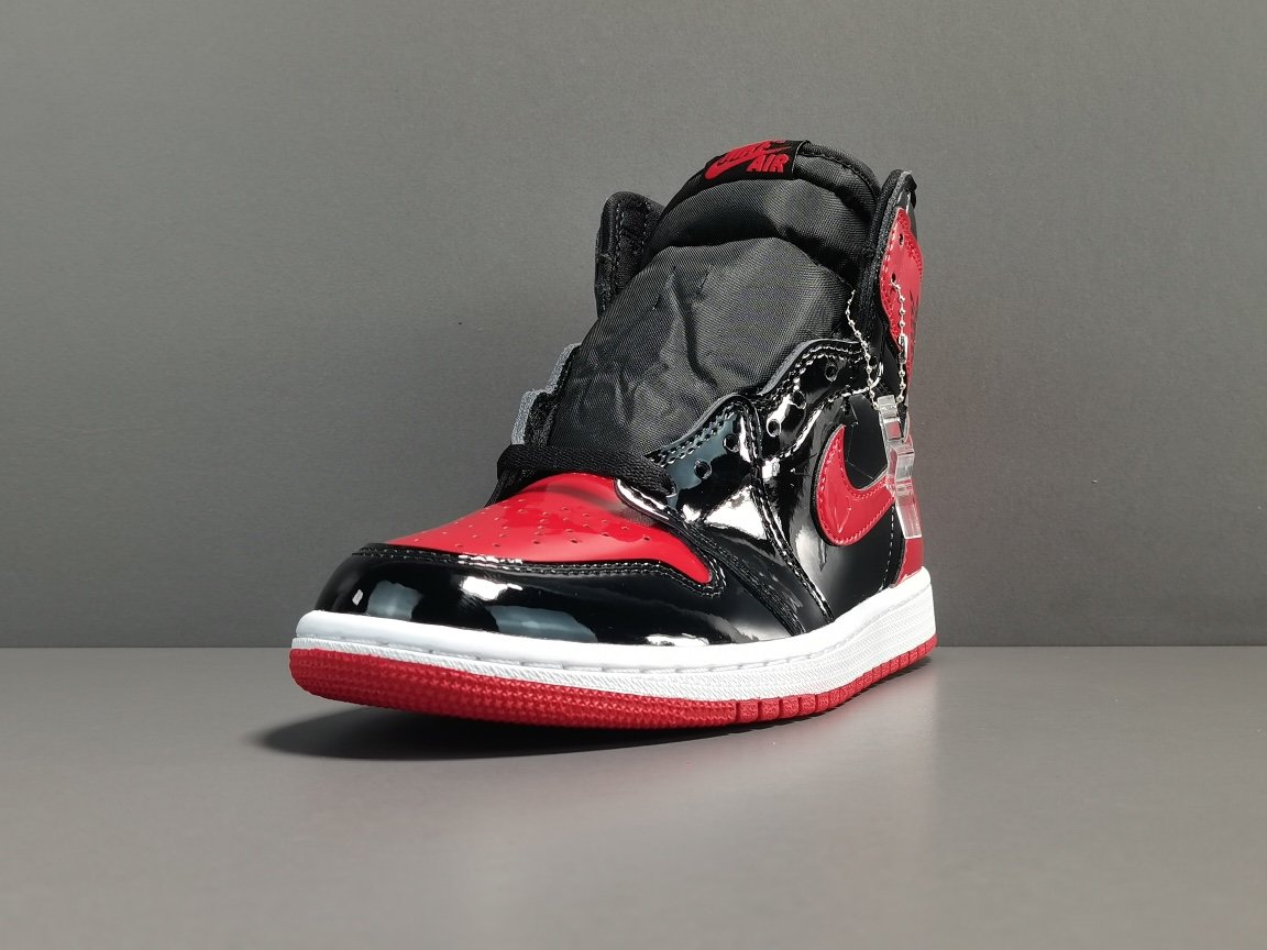 黑红 Air Jordan 1 High OG＂Bred Patent＂ 555088-063