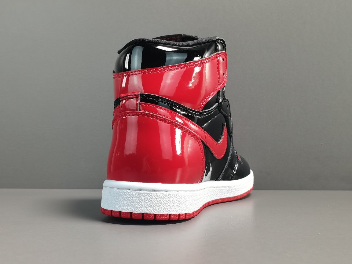 黑红 Air Jordan 1 High OG＂Bred Patent＂ 555088-063