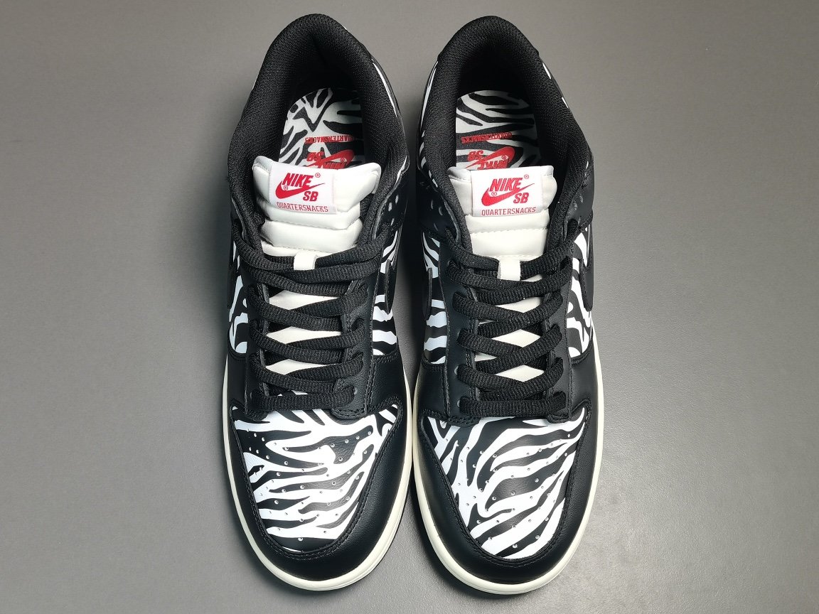 Quartersnacks x Nike SB Dunk Low＂Zebre＂DM3510-001