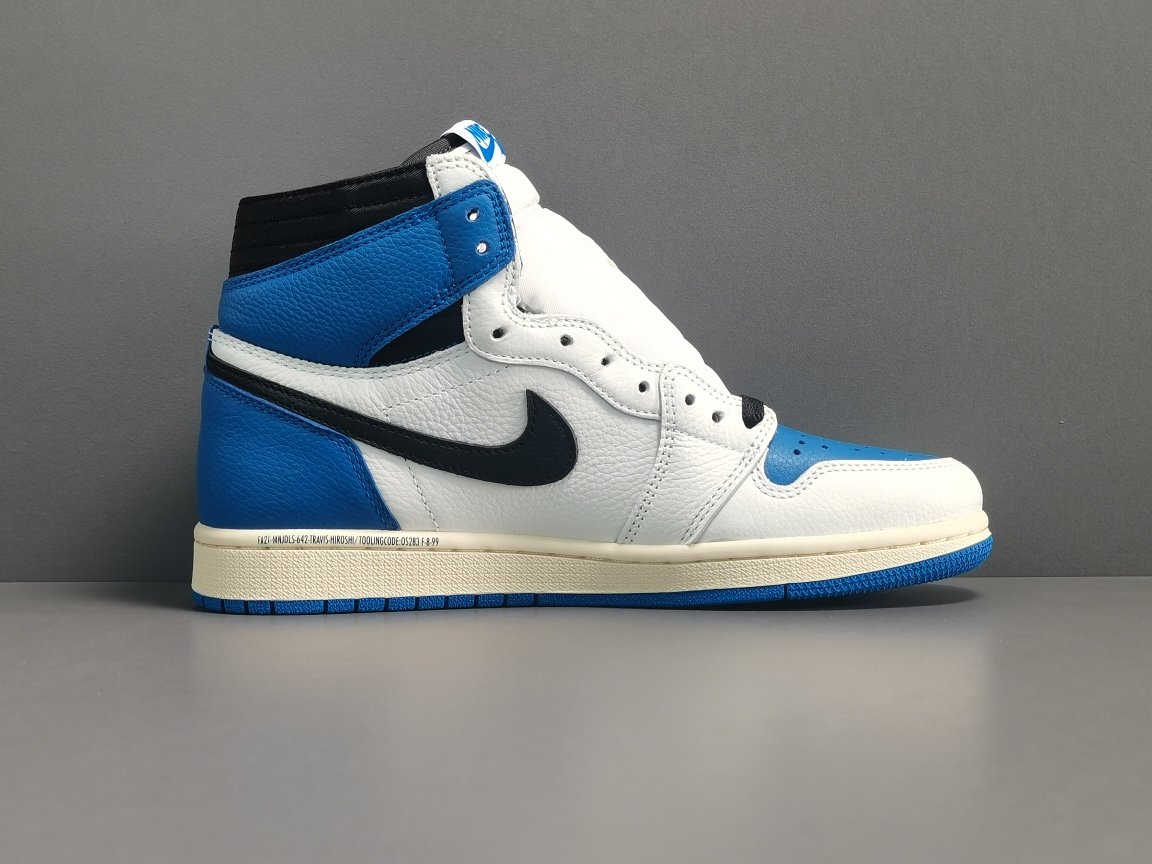 白蓝Travis Scott Fragment X Air Jordan 1 High OG＂Military Blue＂闪电  DH3227-105