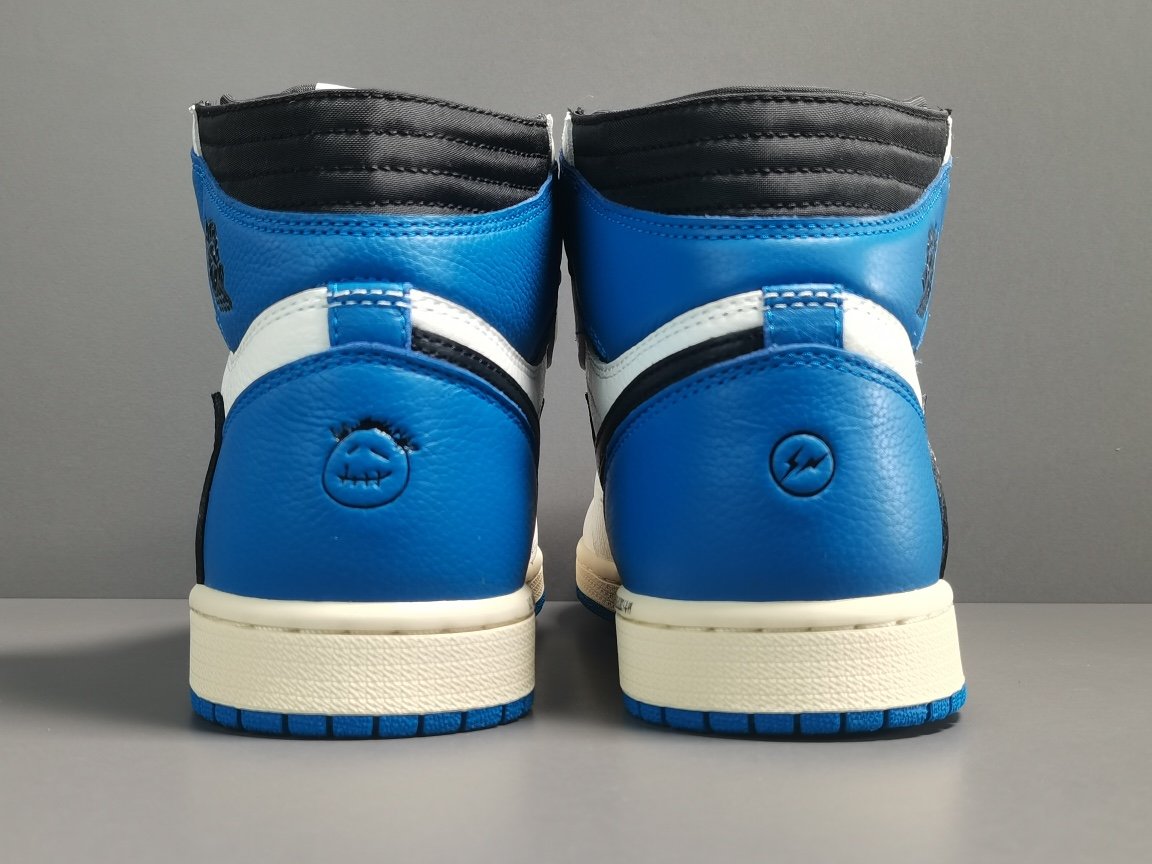 白蓝Travis Scott Fragment X Air Jordan 1 High OG＂Military Blue＂闪电  DH3227-105