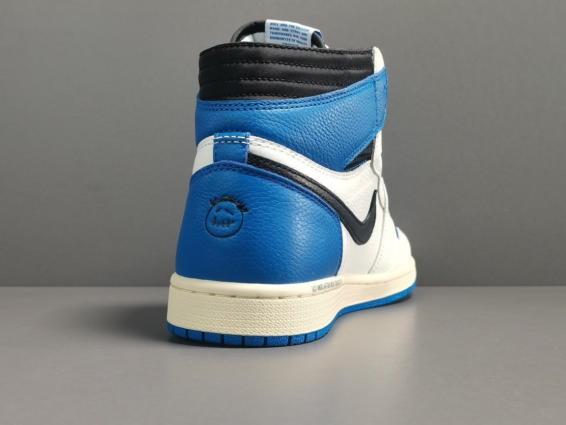 白蓝Travis Scott Fragment X Air Jordan 1 High OG＂Military Blue＂闪电  DH3227-105